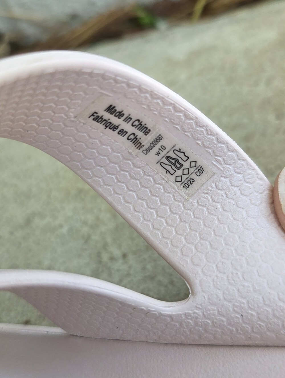 CROCS Getaway Strappy Sandal Women's Size 10 in Quartz - Picture 6 of 13
